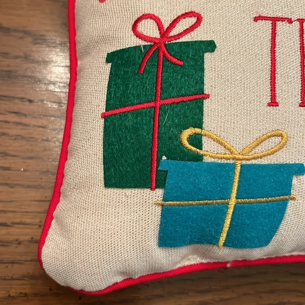 St. Nicholas decorative‎ holiday pillow, NWT